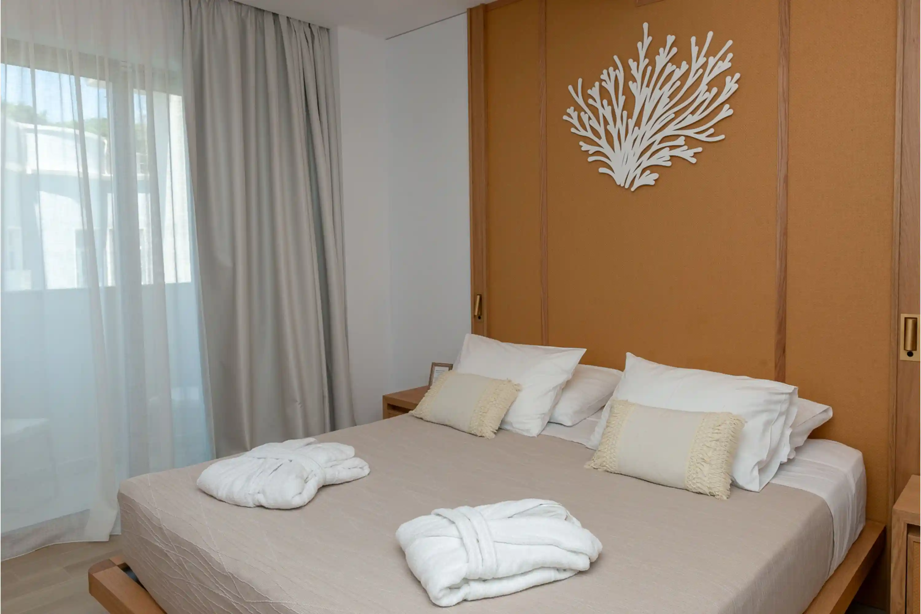 RhodesHolidaysEconomyWithBalcony2
