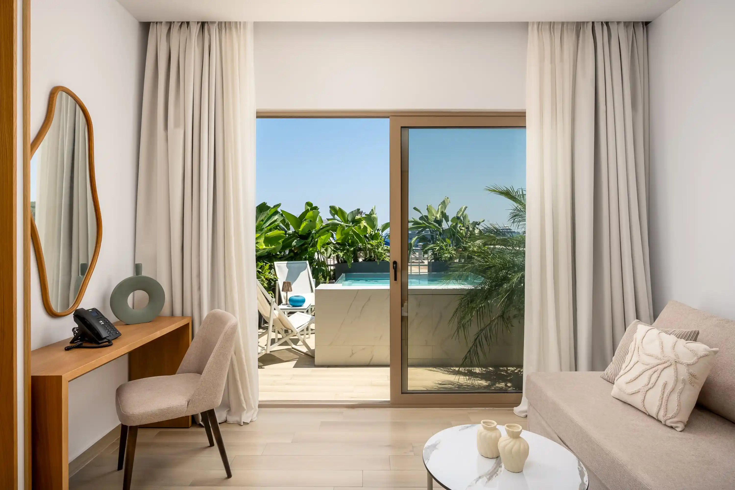 RhodesHolidaysRooftopSuitewithPrivatePool8